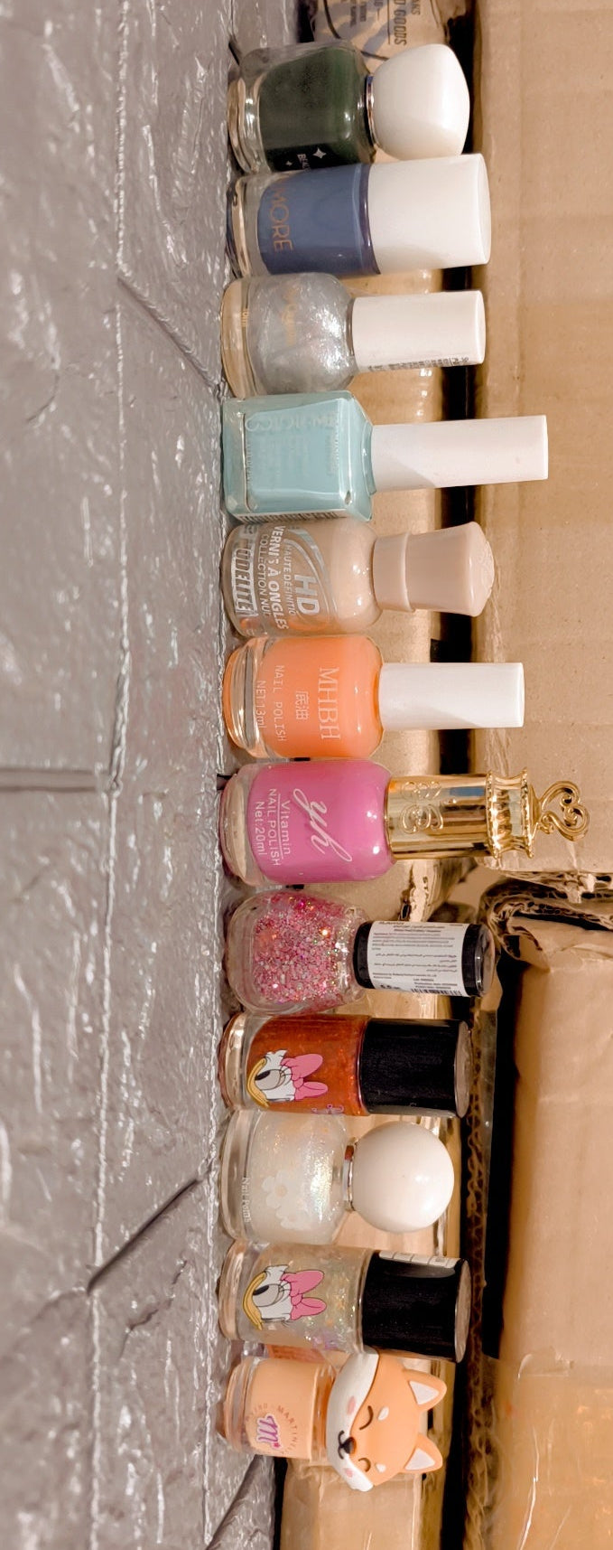 1 KG Nail paint (estimated 17-18 pieces in one kg)