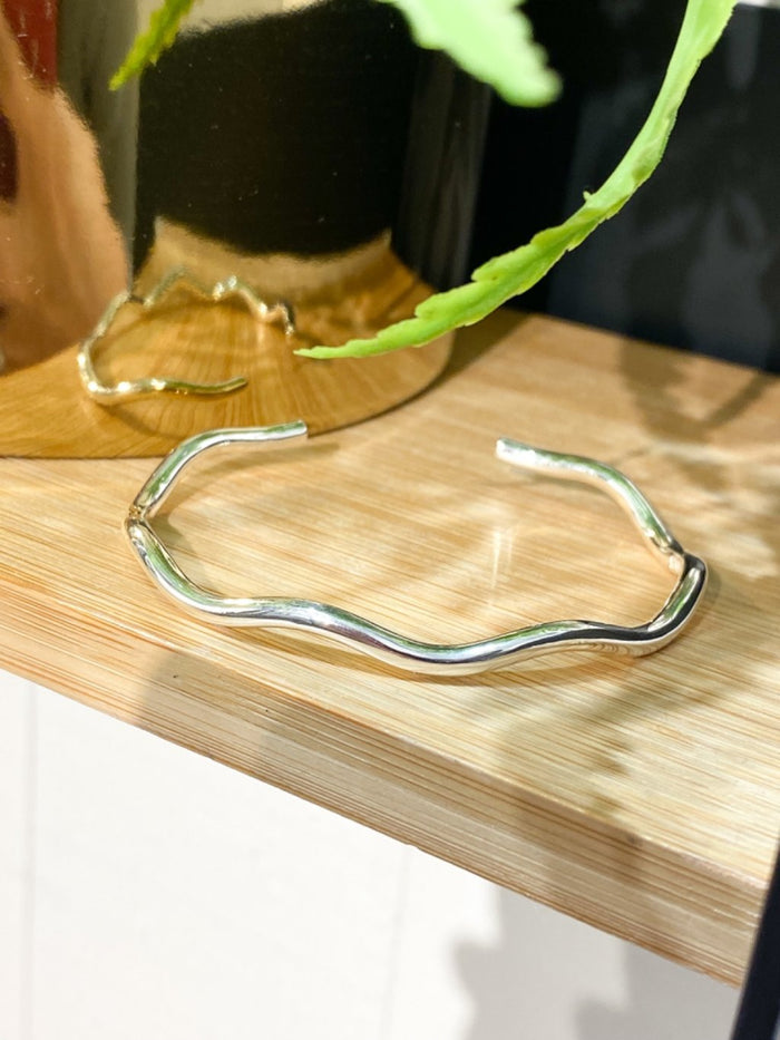 B1283 Wave Bracelet