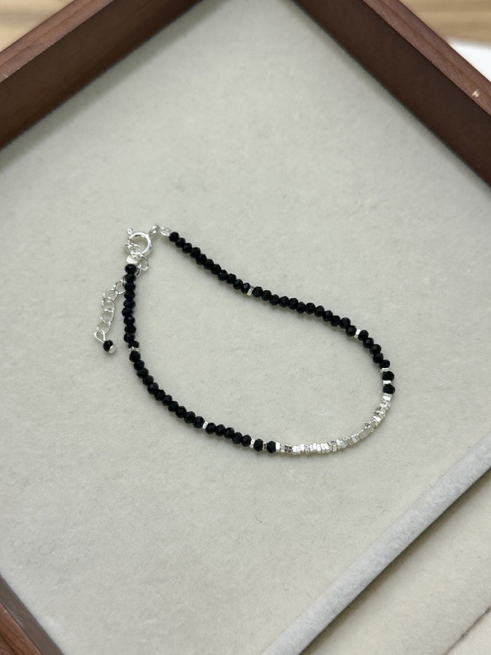 B1460 Black Point Crushed Silver Bracelet