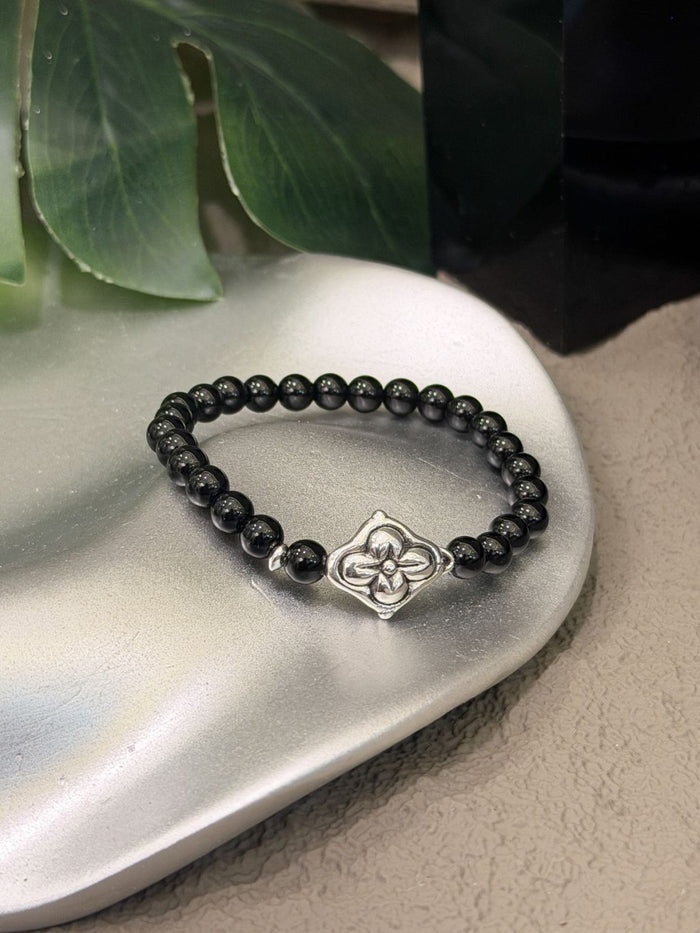 B1563 6mm Black Agate Rhombus Clover Bracelet