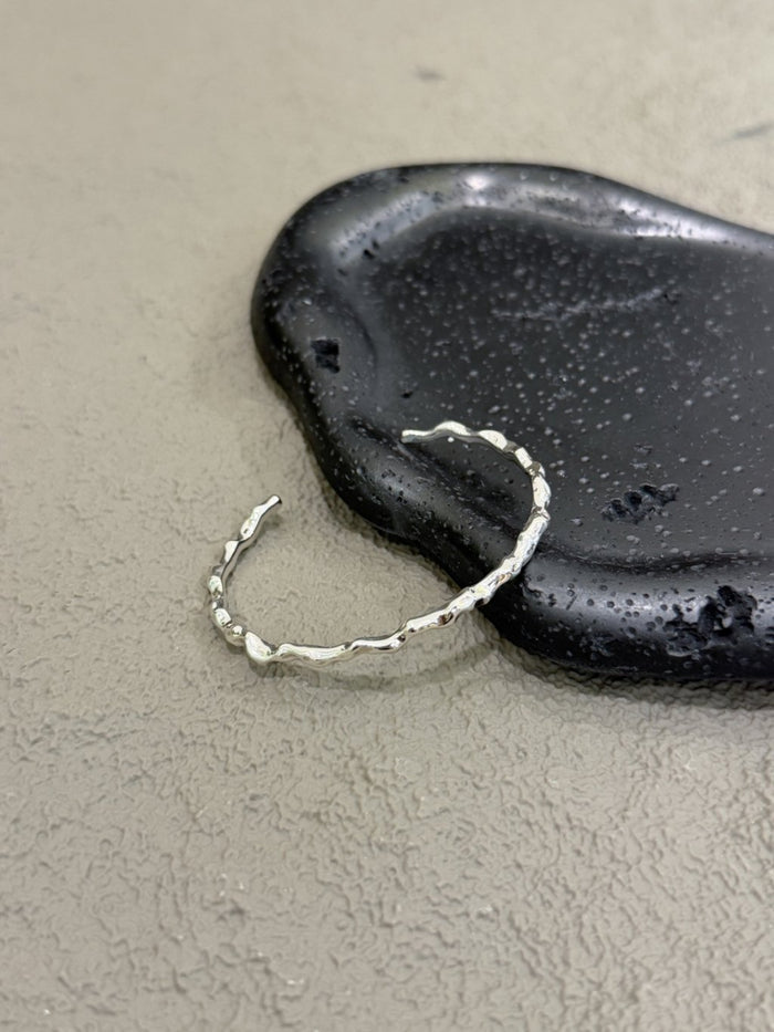 B1565 Rock Wave Bangle