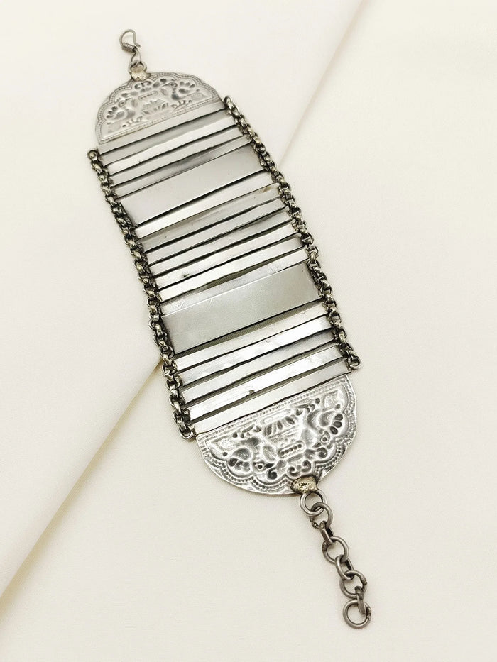 Bandhavi Plain Oxidized Bracelet
