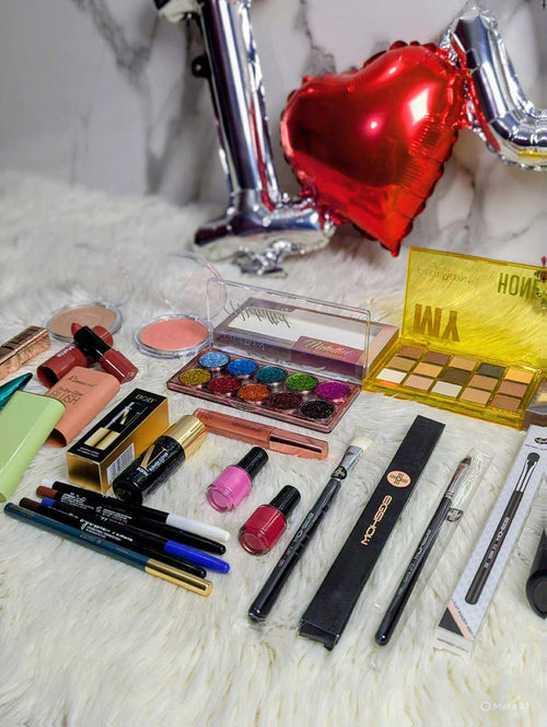 "Bless Deal" makeup collection available at Lushbyisra.pk