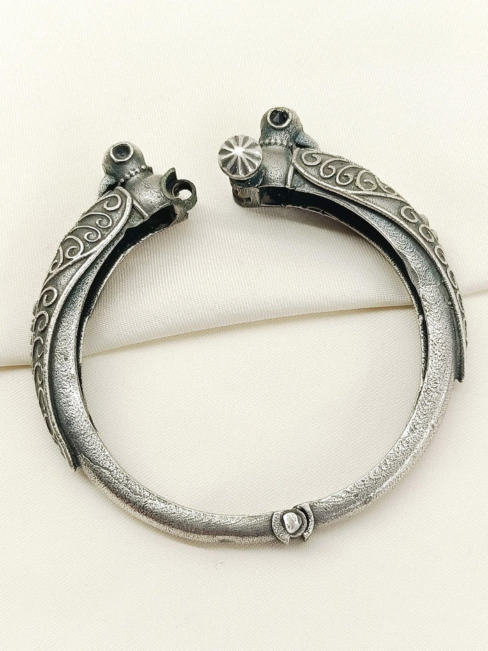 Cain Plain Oxidized Kada