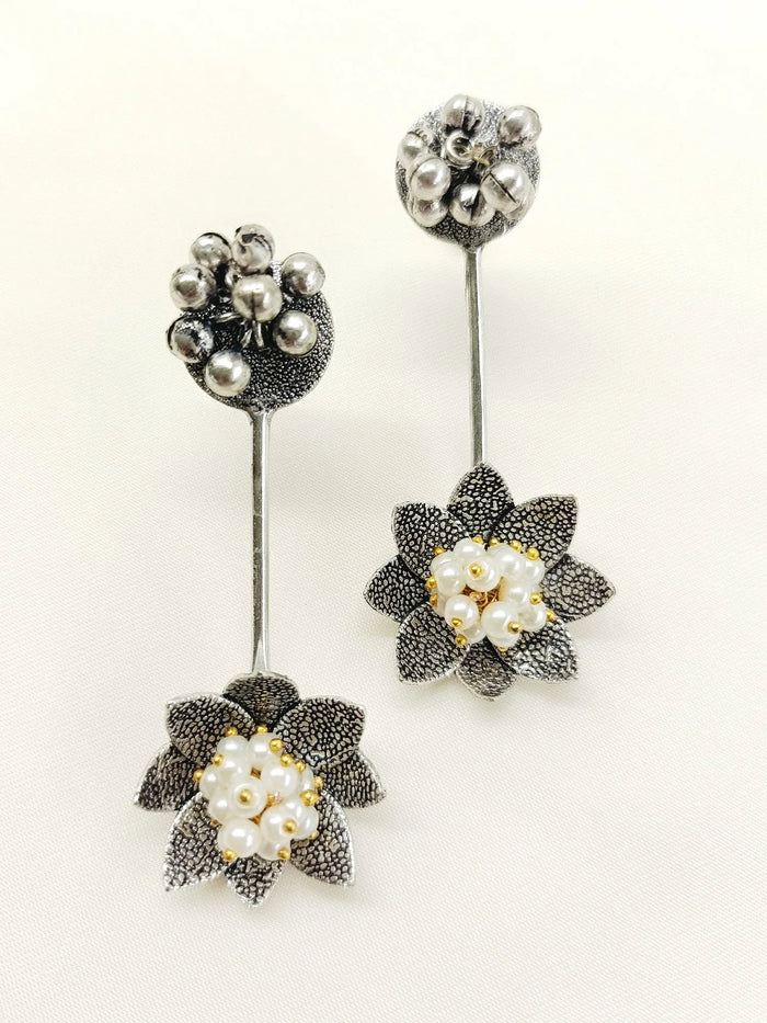 Darshana White Pearl Oxidized Earring