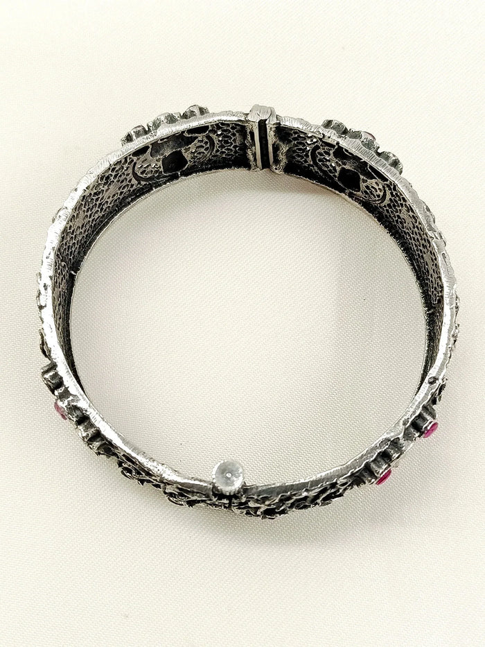 Dhairya Ruby Oxidized kada