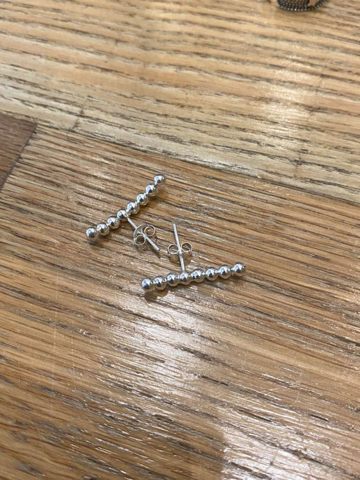 E1370 Shaped Bead Earrings