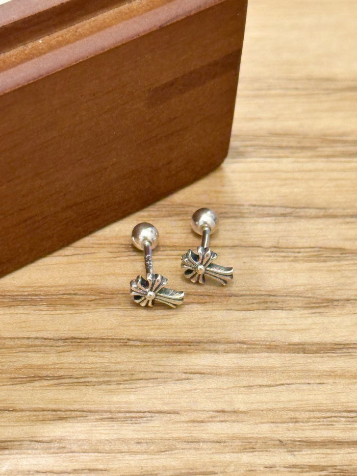 E1415 Cross Spinner Earrings