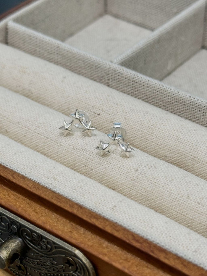 E1440 Triple Star Earrings
