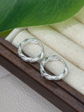 E1472 Twisted Stripe Hoop Earrings