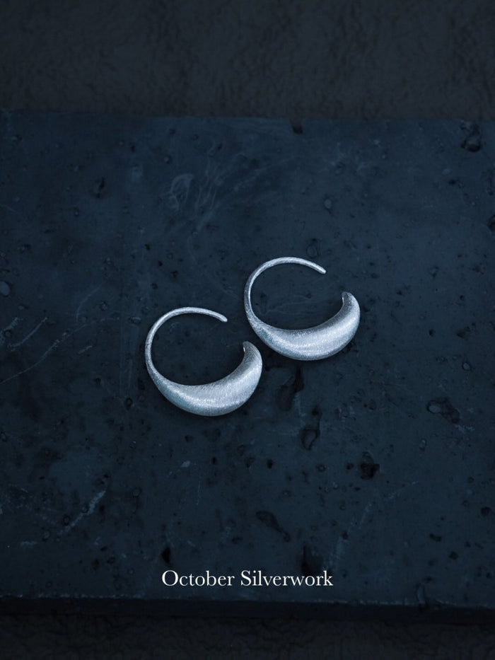 E1501 Frosted C-shaped Earrings