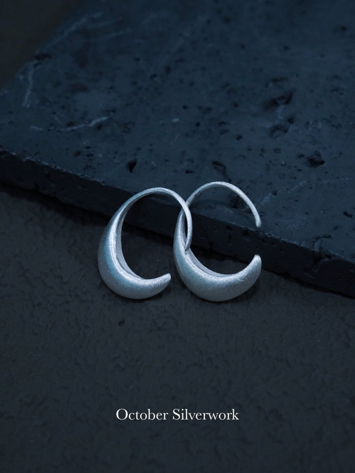E1501 Frosted C-shaped Earrings