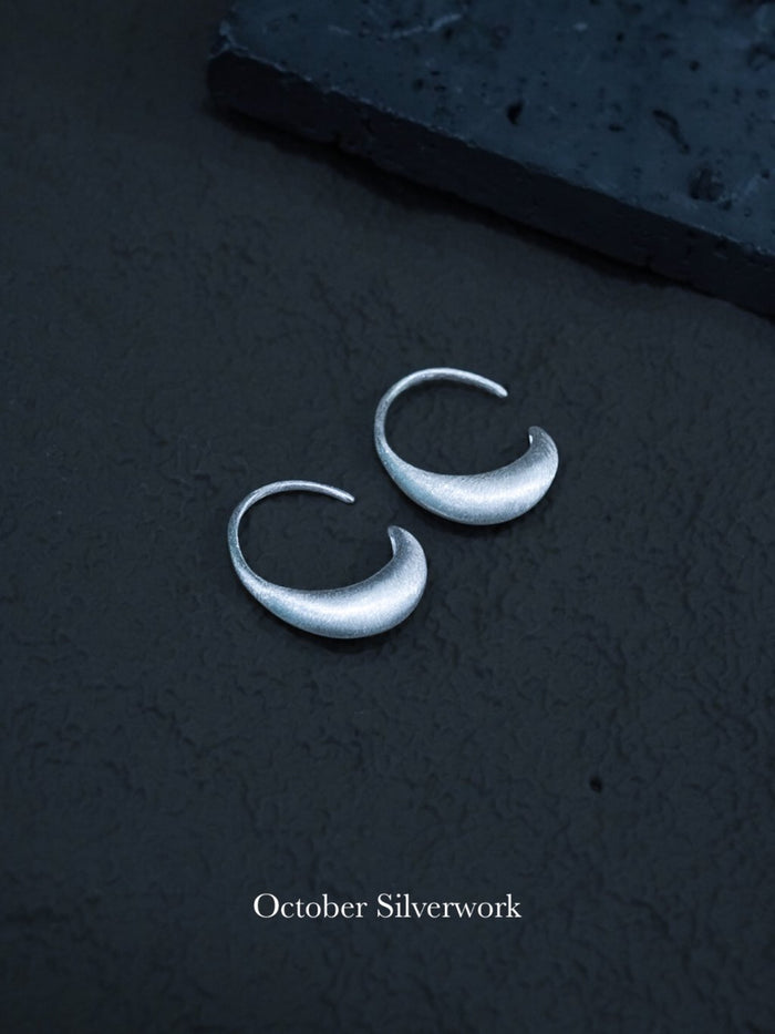 E1501 Frosted C-shaped Earrings