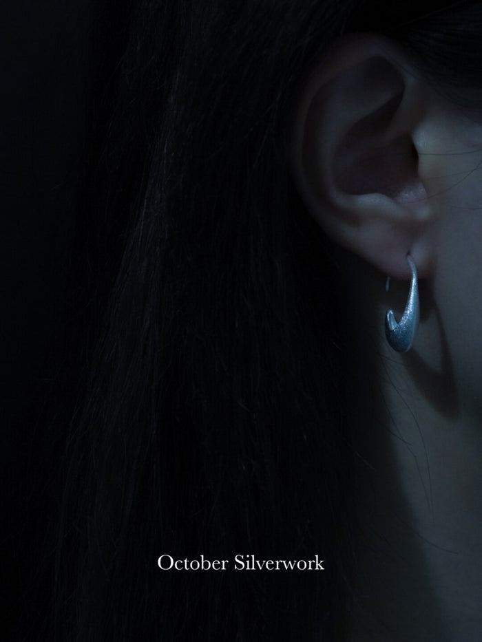 E1501 Frosted C-shaped Earrings