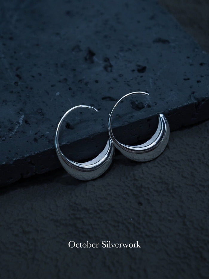 E1501 Glossy C-Shaped Earrings