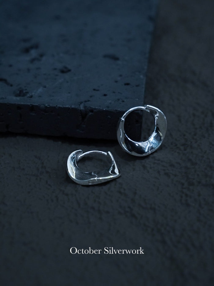 E1503 Flat Twisted Hoop Earrings