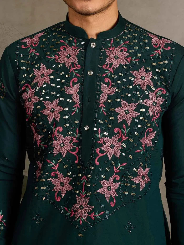 Elegant Green Kurta Set With Mirror & Sequins Embroidery