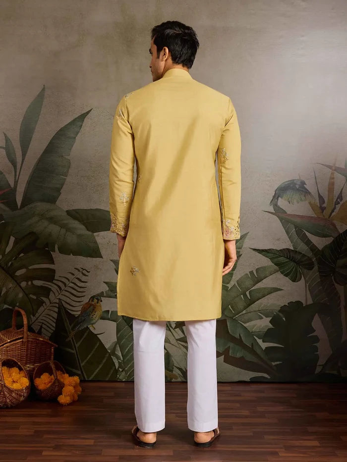 Elegant Yellow Kurta Set With Mirror & Sequins Embroidery