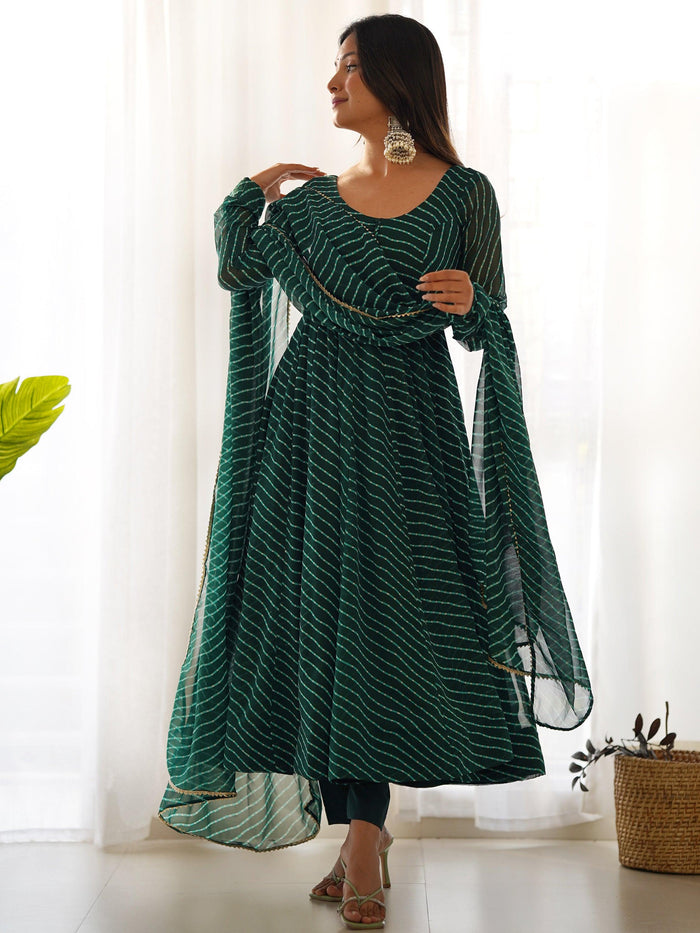 Cotton silk pants in matching green hue