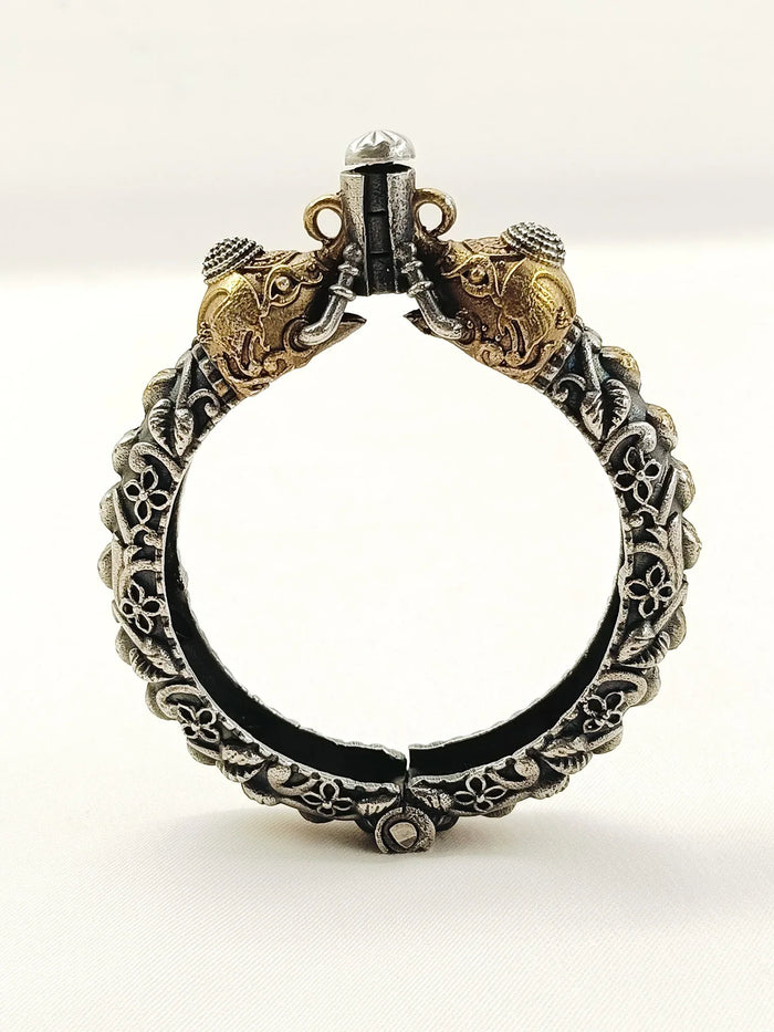 Iraja Plain Elephant Oxidized Kada