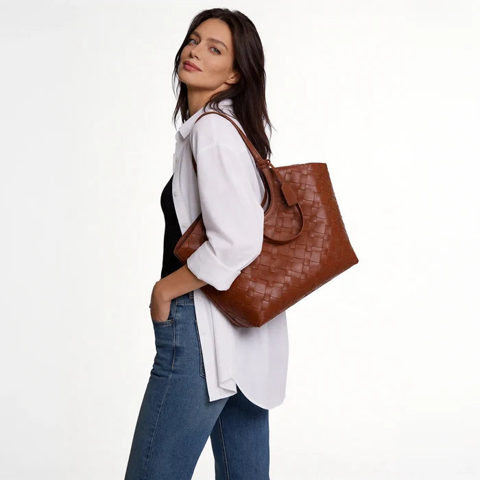Kelia | Tote Bag  - By Qivii