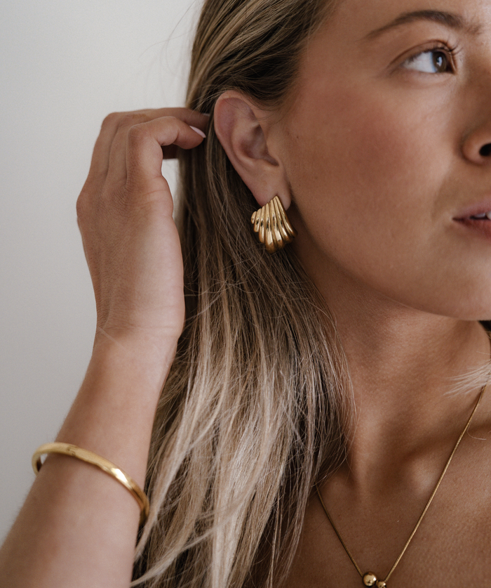 LOVA EARRINGS