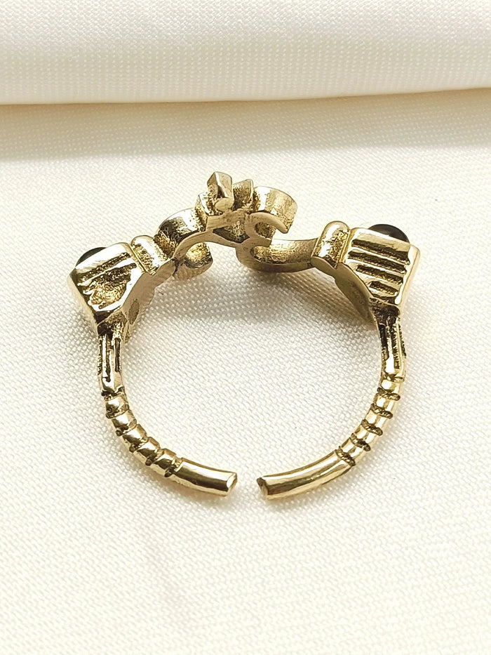 Maanyta Bronze Western Finger Ring