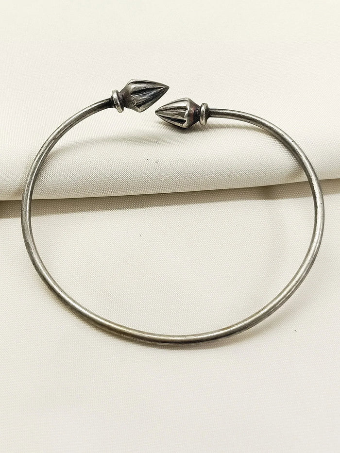 Marvi Plain Oxidized Bracelet
