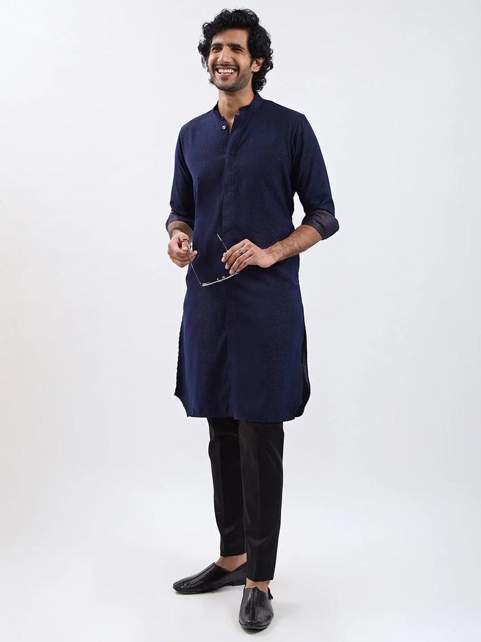 Men's Navy Blue Cotton Blend Kurta For Men.