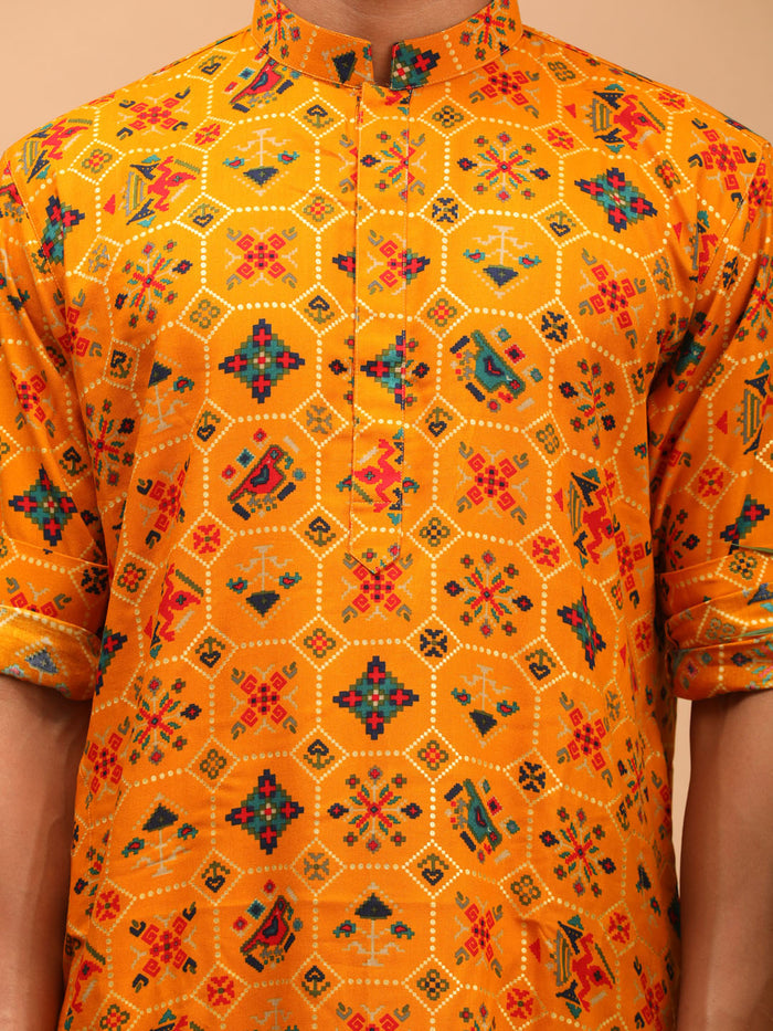 Men's Yellow & Cream Cotton Blend Patola Kurta & Pyjama Set