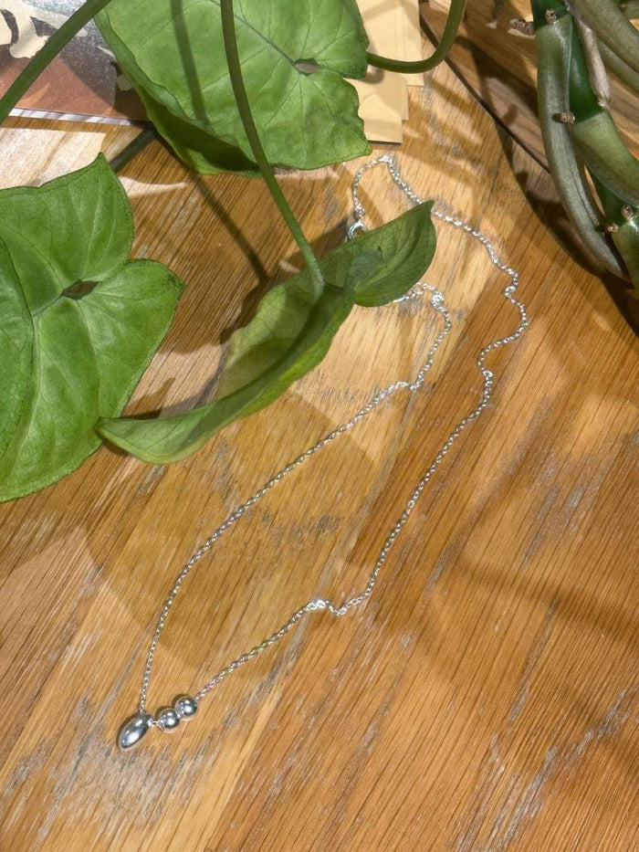 N1269 Small Beaded Teardrop Necklace