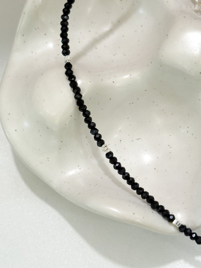 N1310 Black Agate Pebble Front Clasp Necklace