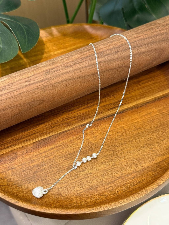 N1333 Frosted Heart & Laser Bead Necklace