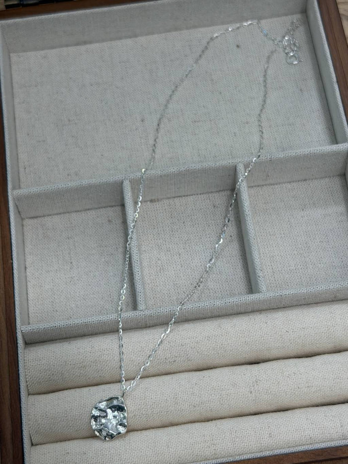 N1348 Irregular Oval Tag Necklace