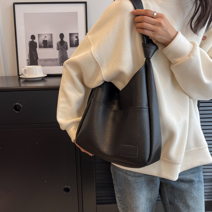 Nava | Hobo Bag  - By Qivii