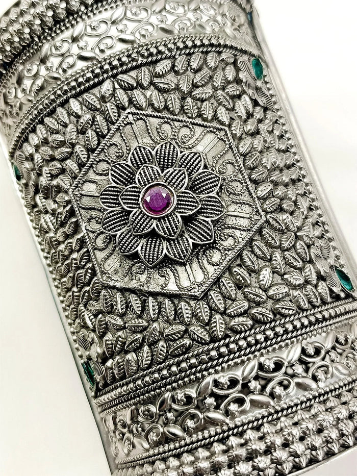 Nivriti R&G Oxidized Kada