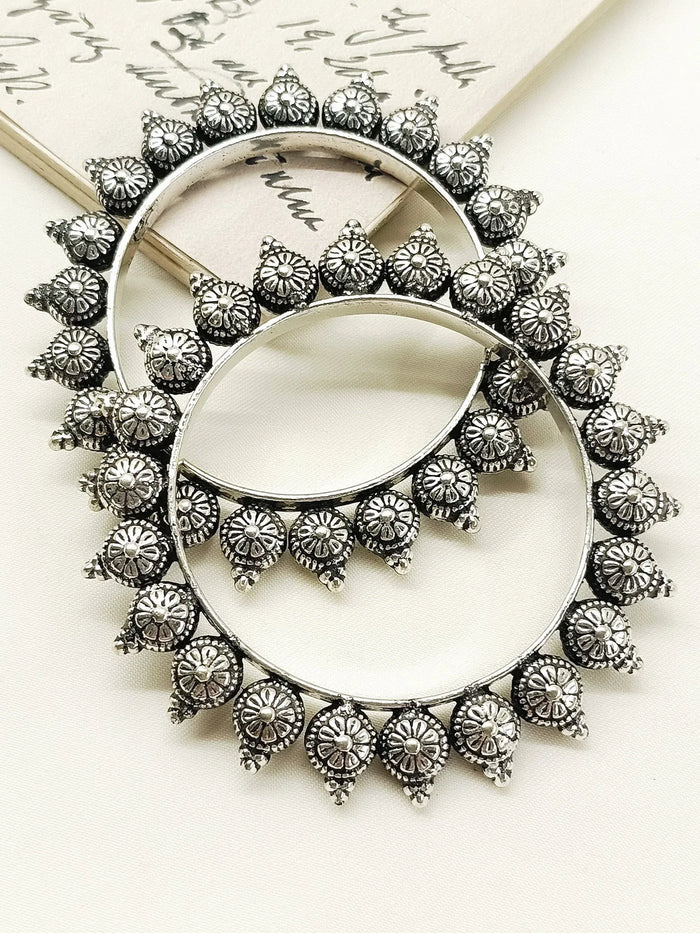 Ojal Plain Oxidized Bangle
