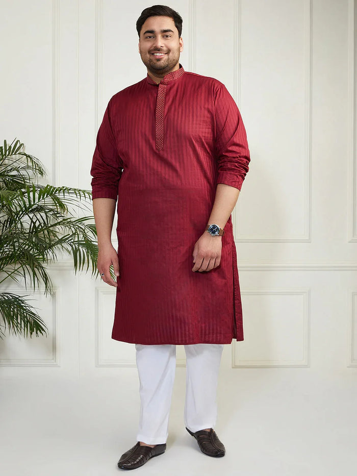 Plus Men's Maroon And White Cotton Blend Kurta Pyjama Set