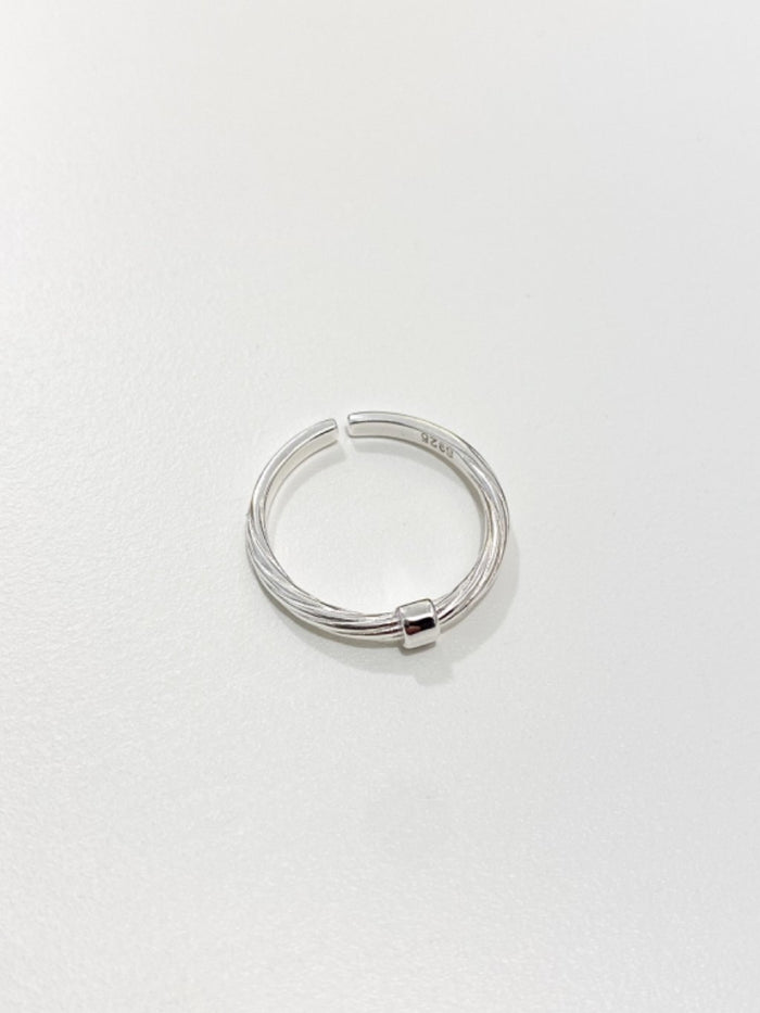 R1430 Twirl Cube Ring
