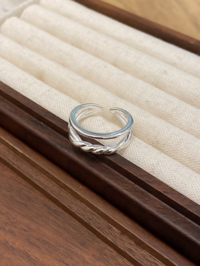 R1449 Twisted Smooth Double-Layer Ring