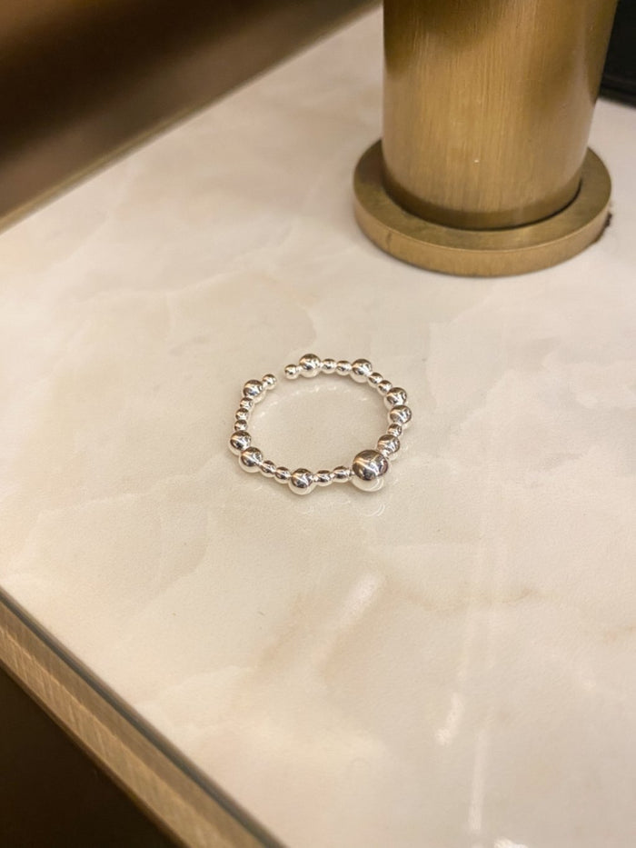 R1572 Large and Small Beaded Ring