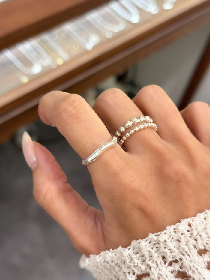 R1641 Flat Wavy Ring