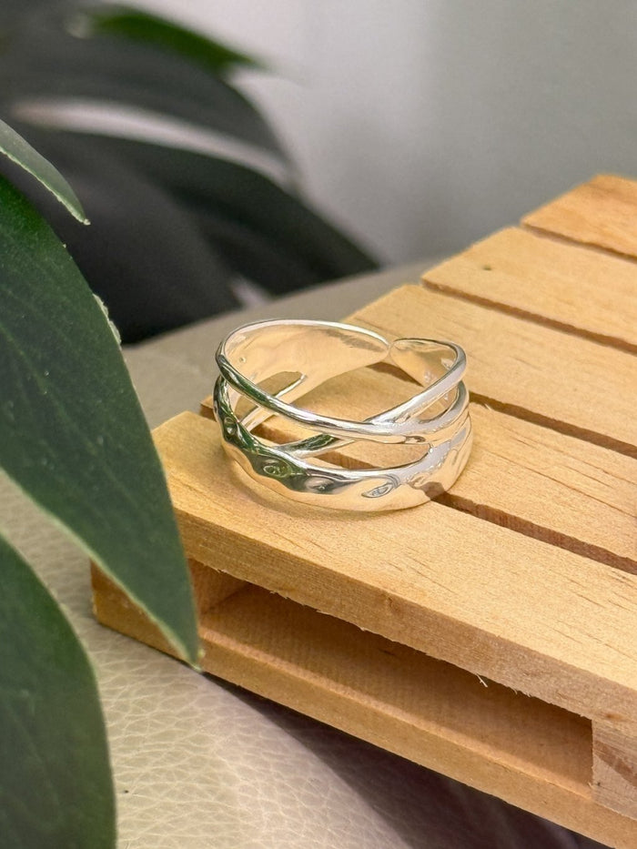R1716 Thick and Thin Intersecting Lines Ring