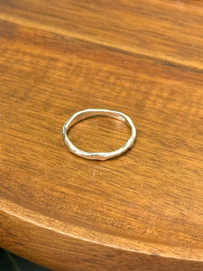 R1720 Irregular Wave Ring
