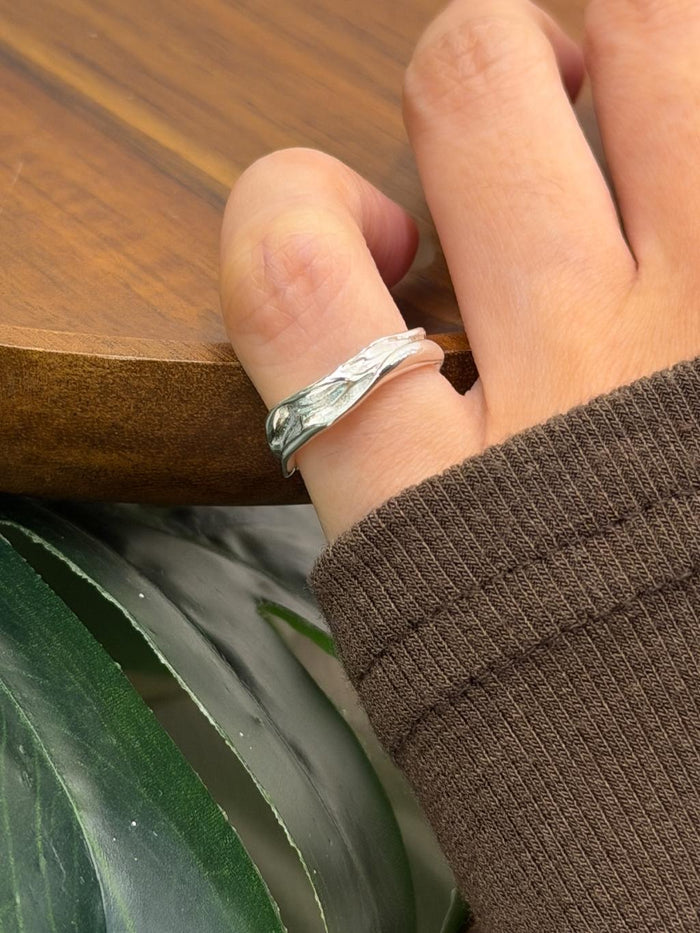 R1742 Irregular Ribbed Pinky Ring