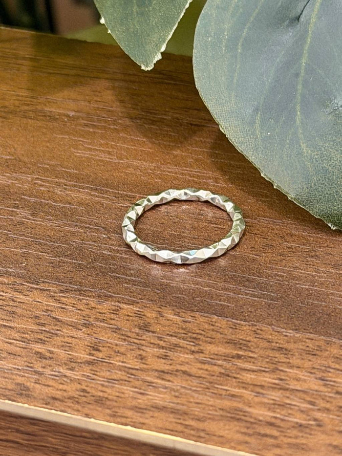 R1760 Multi-Faceted Beveled Ring