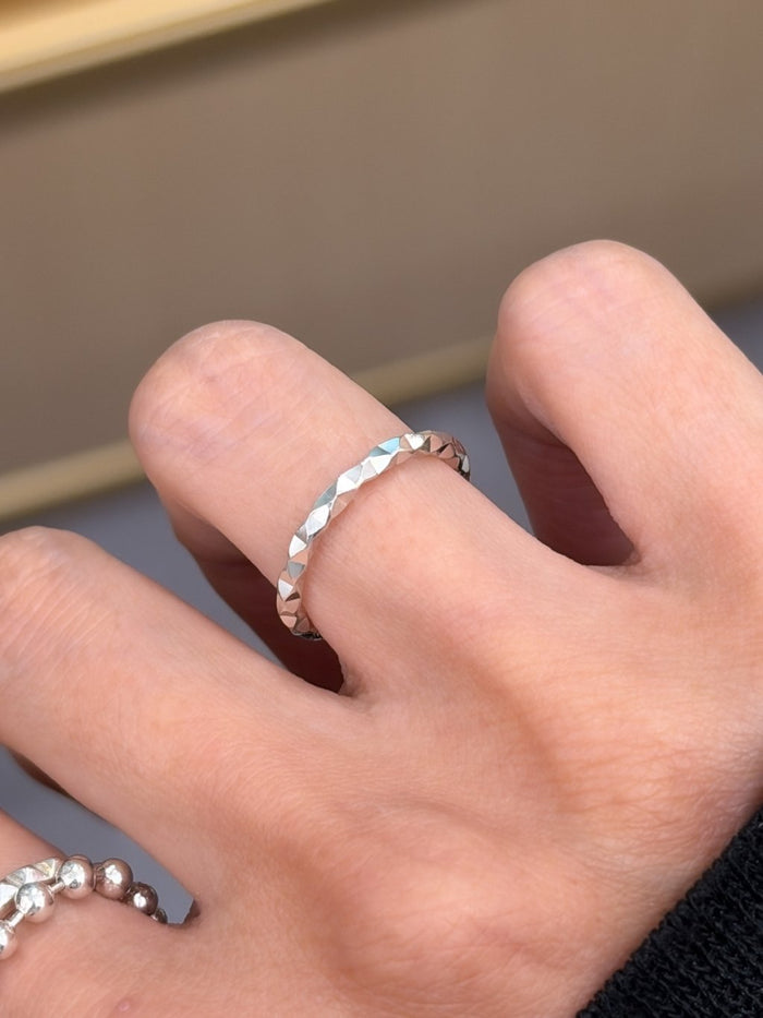 R1760 Multi-Faceted Beveled Ring