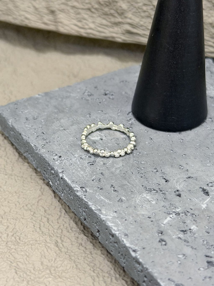R1773 Casual Dotted Ring