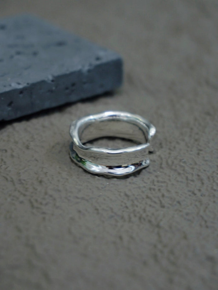R1776 Thick Glossy Rough-Textured Ring