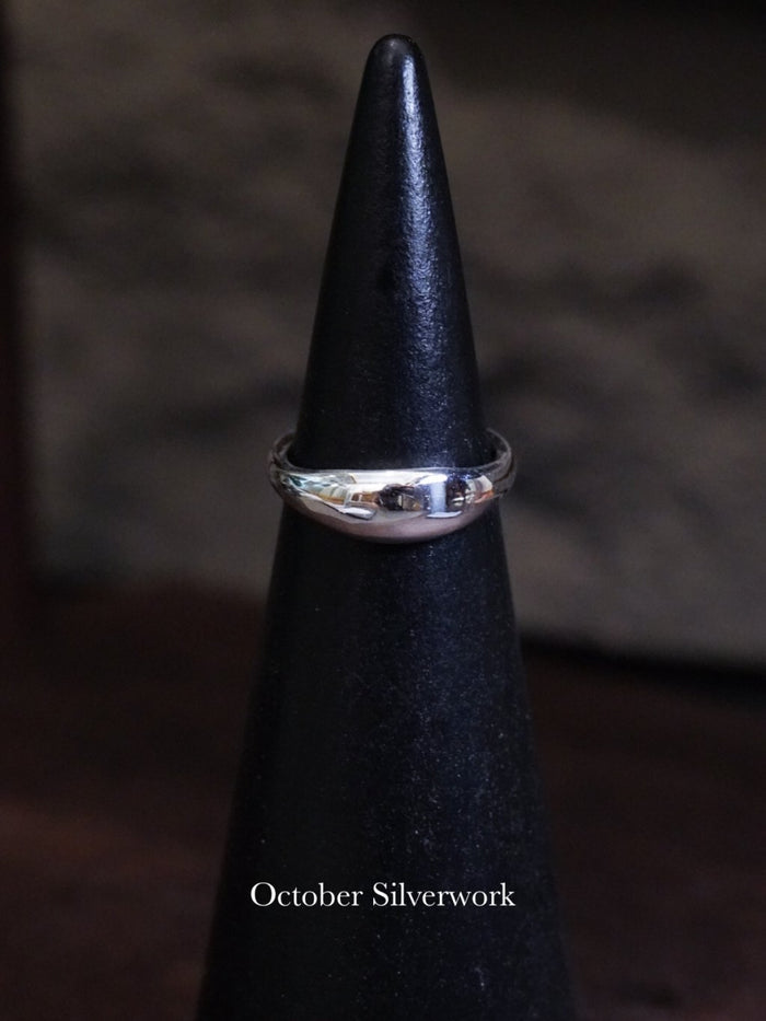 R1779 Egg-shaped Pinky Ring